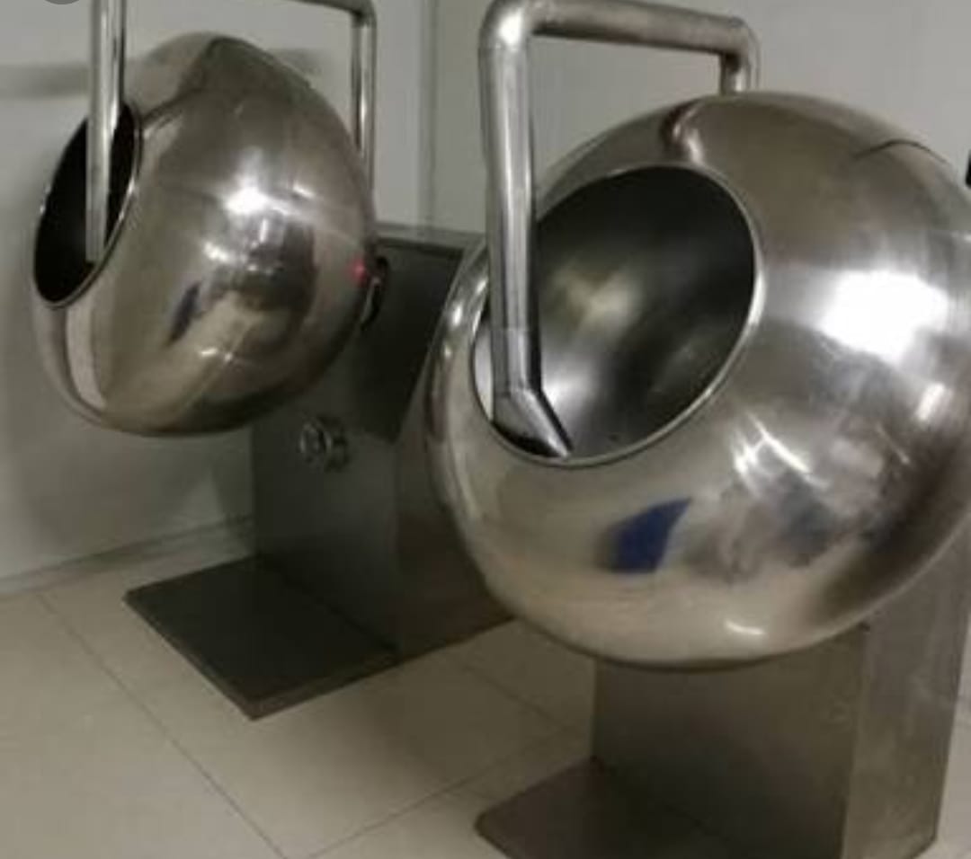 Coating pan in operation